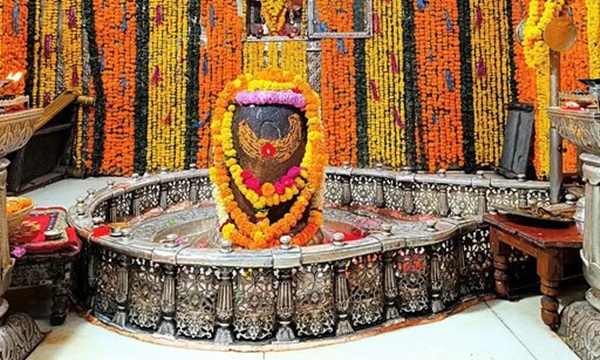 Read more about the article महाकाल मंदिर में आज मनाया जा रहा दशहरा, पालकी में सवार होकर शमी पूजन करने जाएंगे भोलेनाथ