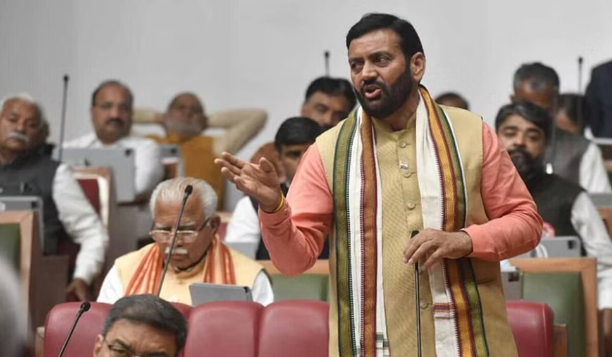 You are currently viewing Hisar दौरे पर मुख्यमंत्री Nayab Saini: BJP उम्मीदवार रणजीत के चुनाव कार्यालय का उद्घाटन करेंगे, पूर्व मुख्यमंत्री मौजूद होंगे