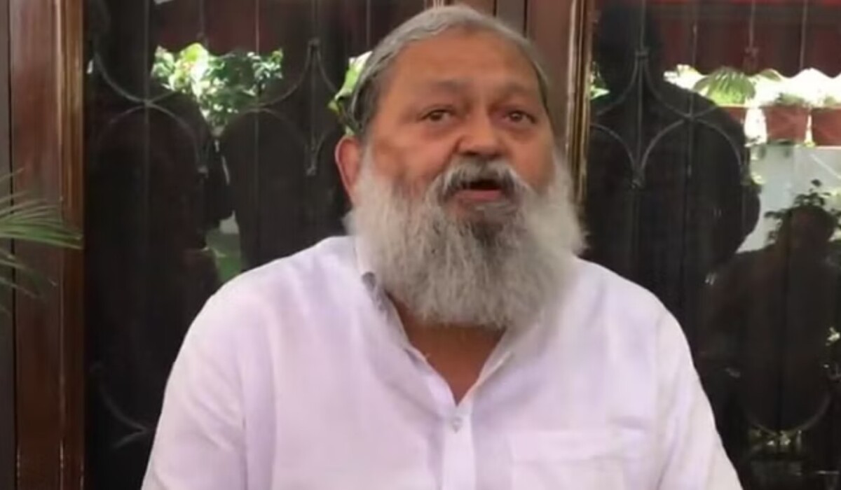 You are currently viewing पूर्व मंत्री Anil Vij का पूर्व CM पर तंज: मैंने 2014 का चुनाव जीता, 2019 में बहुमत न मिलने के लिए Manohar Lal जिम्मेदार