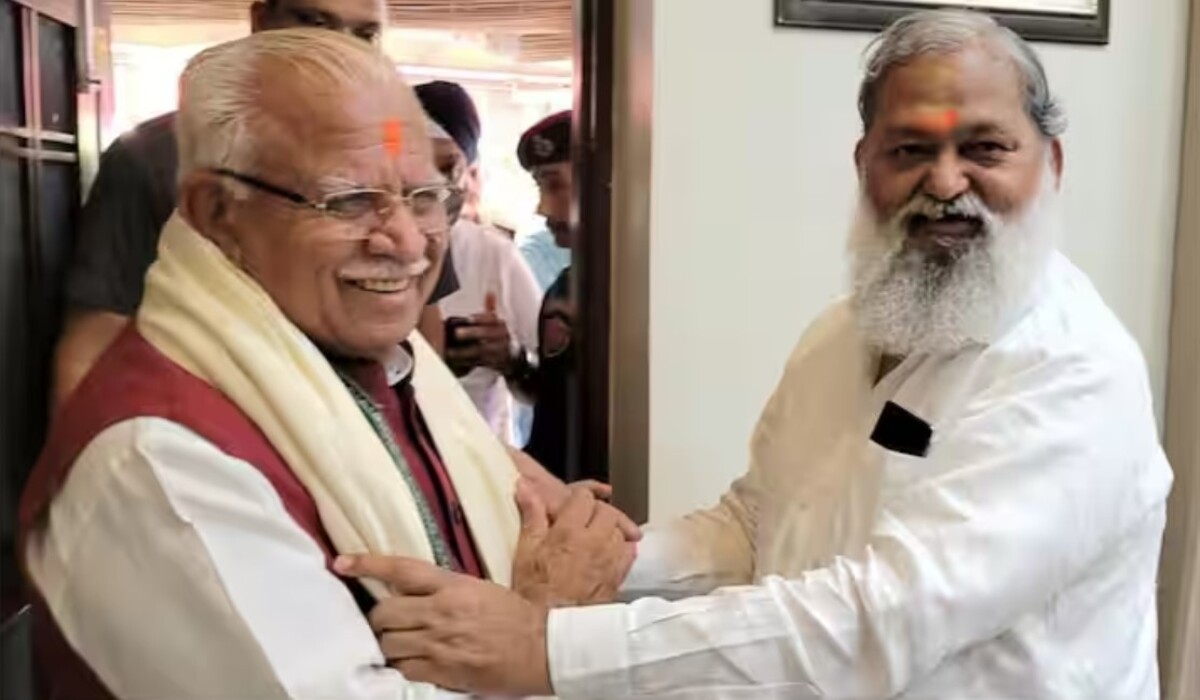 Read more about the article Haryana: पूर्व मुख्यमंत्री Manohar Lal Khattar होली पर Anil Vij के नाराजगी को दूर करने के लिए पहुंचे, जानें उन्होंने क्या कहा?