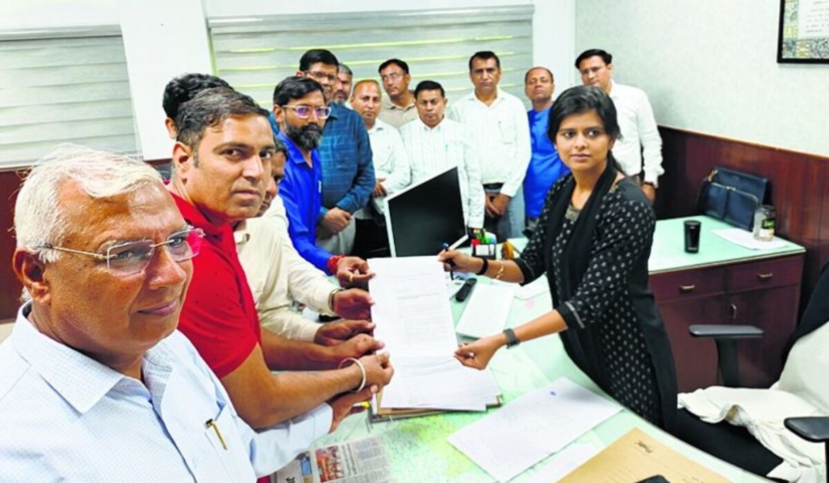 You are currently viewing Haryana: स्कूल संचालकों और RTA के बीच, तीन दिवसीय हड़ताल शुरू होती है, मिनी सचिवालय में ADC को प्राथमिकता दी गई