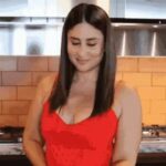 ‘प्रेग्नेंसी बाइबल’ पर करीना कपूर को एमपी हाईकोर्ट का नोटिस