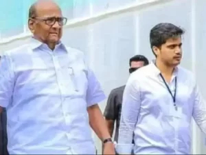 Read more about the article रोहित पवार का दावा-हमारे संपर्क में NCP के 19 विधायक