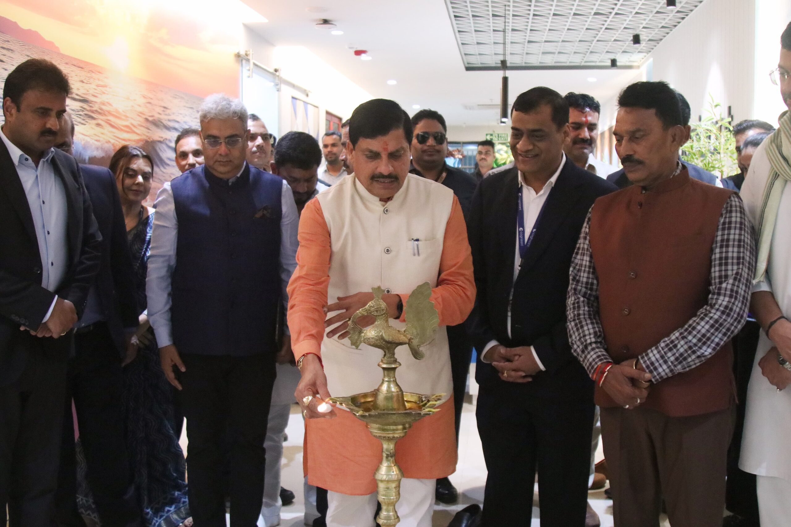 You are currently viewing “महिला उद्यमी सम्मेलन” में मुख्यमंत्री डॉ. मोहन यादव ने की शिरकत, सिंगल क्लिक कर किया उद्योगों का भूमिपूजन और लोकार्पण ….