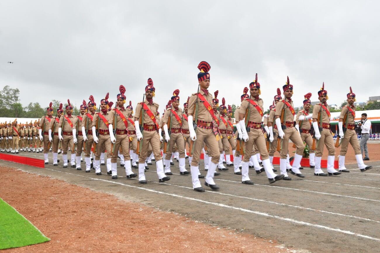 You are currently viewing Independence Day: CM यादव भोपाल के लाल परेड ग्राउंड में फहराएंगे तिरंगा, डीजीपी सहित अन्य अधिकारियों ने लिया व्यवस्थाओं का जायजा ..