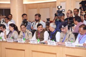 Read more about the article नक्सलवाद पर शाह ने 8 मुख्यमंत्रियों के साथ की बैठक: मुख्यमंत्री डॉ. मोहन यादव हुए शामिल, X पर लिखा – केंद्र और राज्य सरकारों का समन्वय नक्सलवाद को जड़ से समाप्त करने में बल प्रदान करेगा