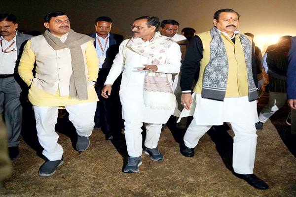 You are currently viewing खजुराहो में केन-बेतवा परियोजना के भूमि-पूजन लिए तैयारियां जोरों पर,मुख्यमंत्री डॉ. यादव ने की तैयारियों की समीक्षा