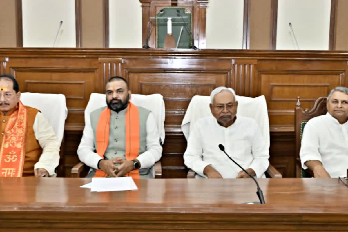 You are currently viewing नीतीश का नया सियासी दांव: चुनाव से पहले किया मंत्रिमंडल विस्तार, BJP के 7 विधायक मंत्री बने, 4 मिथिलांचल से; मंत्रिमंडल विस्तार के बाद बढ़ी सरगर्मी