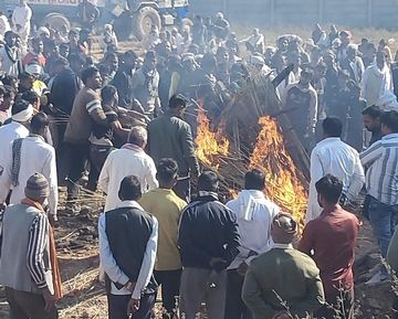 Read more about the article 60 करोड़ के ज़मीन बंटवारे ने ले ली 25 साल के युवक की जान! ग्वालियर में पंचायत बनी रणभूमि, 17.5 बीघा ज़मीन के लिए चली गोलियां; गांव में दहशत, चार थानों की पुलिस तैनात