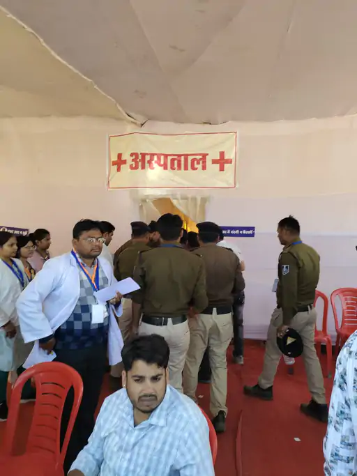 Read more about the article क्या हार्ट अटैक बन रहा नई महामारी? पीएम मोदी के दौरे से पहले पुलिसकर्मी को आया हार्ट अटैक, सुरक्षा ड्यूटी के दौरान अचानक गिरा; छतरपुर जिला अस्पताल में भर्ती!