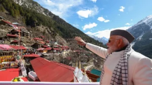 Read more about the article देवभूमि में पीएम मोदी: उत्तरकाशी में की गंगा आराधना, बाइक रैली को हरी झंडी दिखाकर किया रवाना; बोले – सर्दियों में करें ‘घाम तापो पर्यटन’