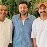 ‘12वीं फेल’ के बाद अब आध्यात्मिक किरदार में विक्रांत मैसी की दमदार वापसी: विक्रांत मैसी बनेंगे श्री श्री रविशंकर, ग्लोबल थ्रिलर ‘व्हाइट’ में आएंगे नज़र