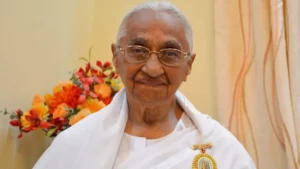 Read more about the article शांतिदूत बनीं दादी रतनमोहिनी का निधन: ब्रह्माकुमारी संस्थान में शोक की लहर, हजारों अनुयायियों ने नम आंखों से दी विदाई