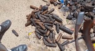 Read more about the article रहस्यमयी कुएं से निकली बारूद की गूंज! जबलपुर में हथियारों के अवशेष मिलने से सनसनी, सुरक्षा एजेंसियां सतर्क; पुलिस जांच में जुटी