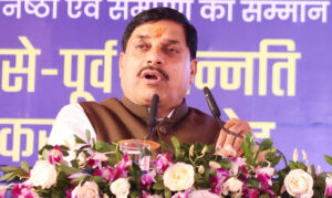 Read more about the article “सरेंडर करो, नहीं तो मारे जाओगे” – बालाघाट से CM की चेतावनी, बोले – 2026 तक MP से ख़त्म होगा नक्सलवाद!