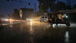 Read more about the article मध्यप्रदेश में तीन साइक्लोनिक सर्कुलेशन और दो टर्फ सिस्टम ने बदला मौसम का मिजाज, IMD ने जारी किया आंधी-बारिश का अलर्ट; 14 मई तक राहत और फिर बढ़ेगी गर्मी