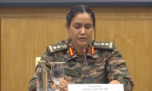 Read more about the article भारत-पाकिस्तान के बीच सैन्य टकराव तेज़: विंग कमांडर व्योमिका और कर्नल सोफिया का बड़ा खुलासा, पाकिस्तान ने न केवल सैन्य ठिकानों बल्कि स्कूल-हॉस्पिटल को बनाया भी निशाना; भारत ने सभी प्रयासों को किया असफल!