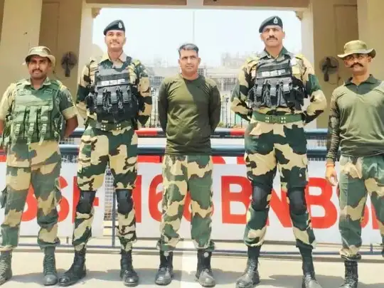 Read more about the article BSF ने नाकाम की पाकिस्तानी घुसपैठ की बड़ी साजिश, महिला जवानों की बहादुरी से पीछे हटी दुश्मन फौज; 45-50 आतंकियों को भारत में घुसने से रोका!