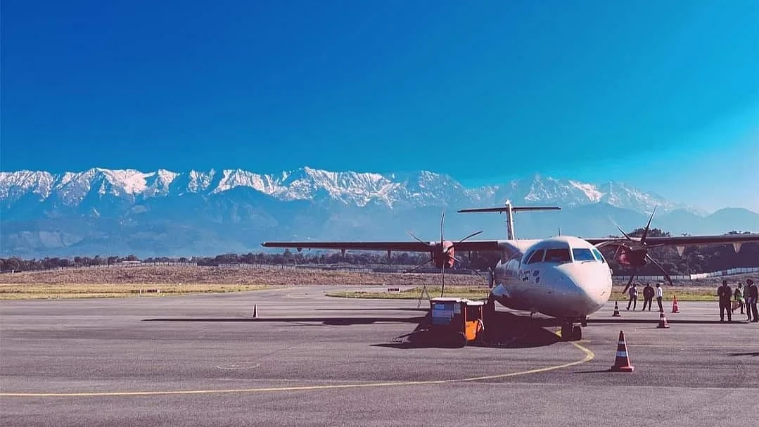 Read more about the article ऑपरेशन सिंदूर के बाद भारत-पाक तनाव में बड़ी राहत: 6 दिन बाद श्रीनगर एयरपोर्ट से फ्लाइट ऑपरेशन फिर शुरू, लेकिन हालात अब भी पूरी तरह सामान्य नहीं!