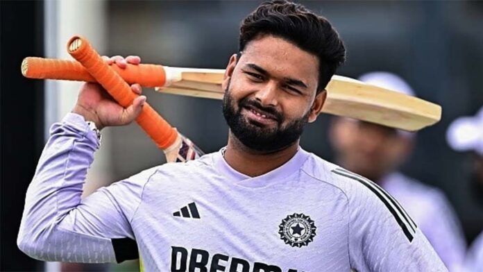 You are currently viewing इंग्लैंड के खिलाफ टेस्ट सीरीज़ से बाहर हुए ऋषभ पंत, पैर की उंगली में फ्रैक्चर के कारण कम से कम 6 हफ्तों का आराम ज़रूरी!