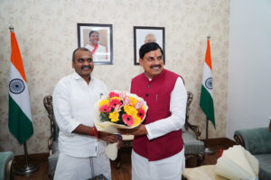 Read more about the article दिल्ली में CM मोहन यादव की तिकड़ी वार्ता: आकाशवाणी केंद्र, रेल कोच प्लांट और सोलर मिशन को मिली मंजूरी, MP में आई विकास की बयार!