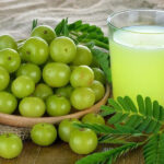 आंवला: सेहत का सुपरफूड जो बालों, त्वचा, दिल और डायबिटीज़ सबका रखे ख्याल!