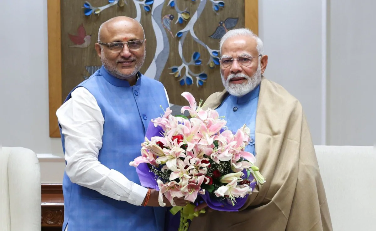 Read more about the article महाराष्ट्र के राज्यपाल सी.पी. राधाकृष्णन NDA के उपराष्ट्रपति उम्मीदवार घोषित: जगदीप धनखड़ के अचानक इस्तीफे के बाद हो रहा उपराष्ट्रपति चुनाव, 21 अगस्त को करेंगे नामांकन!