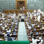 संसद का मॉनसून सत्र फिर हंगामे की भेंट, वोटर वेरिफिकेशन पर विपक्ष का हमला जारी: हंगामे के बीच भी सरकार ने संसद में पास किए अहम बिल, सदनों की कार्यवाही कल तक स्थगित!