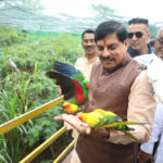 डॉ. मोहन यादव ने इंदौर जू में दिखाई जानवरों और पक्षियों के प्रति संवेदनशीलता, कहा – “प्रकृति और समाज का संतुलन बनाए रखें”; CM ने आकर्षक रंग-बिरंगे पक्षियों को आत्मीयता के साथ किया दुलार!