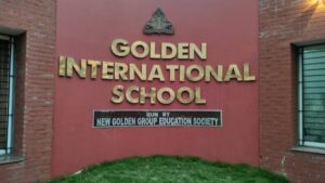 Read more about the article इंदौर के गोल्डन स्कूल में भूकंप जैसा हड़कंप! ईमेल में मिली बम धमकी, बच्चों को तुरंत घर भेजा गया; पुलिस डॉग स्क्वाड के साथ मौके पर सक्रिय