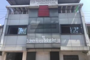 Read more about the article भोपाल में साइंस हाउस मेडिकल पर आयकर का बड़ा छापा: करोड़ों की टैक्स चोरी, 20 लॉकर सील; विदेशी लिंक का भी हुआ खुलासा!