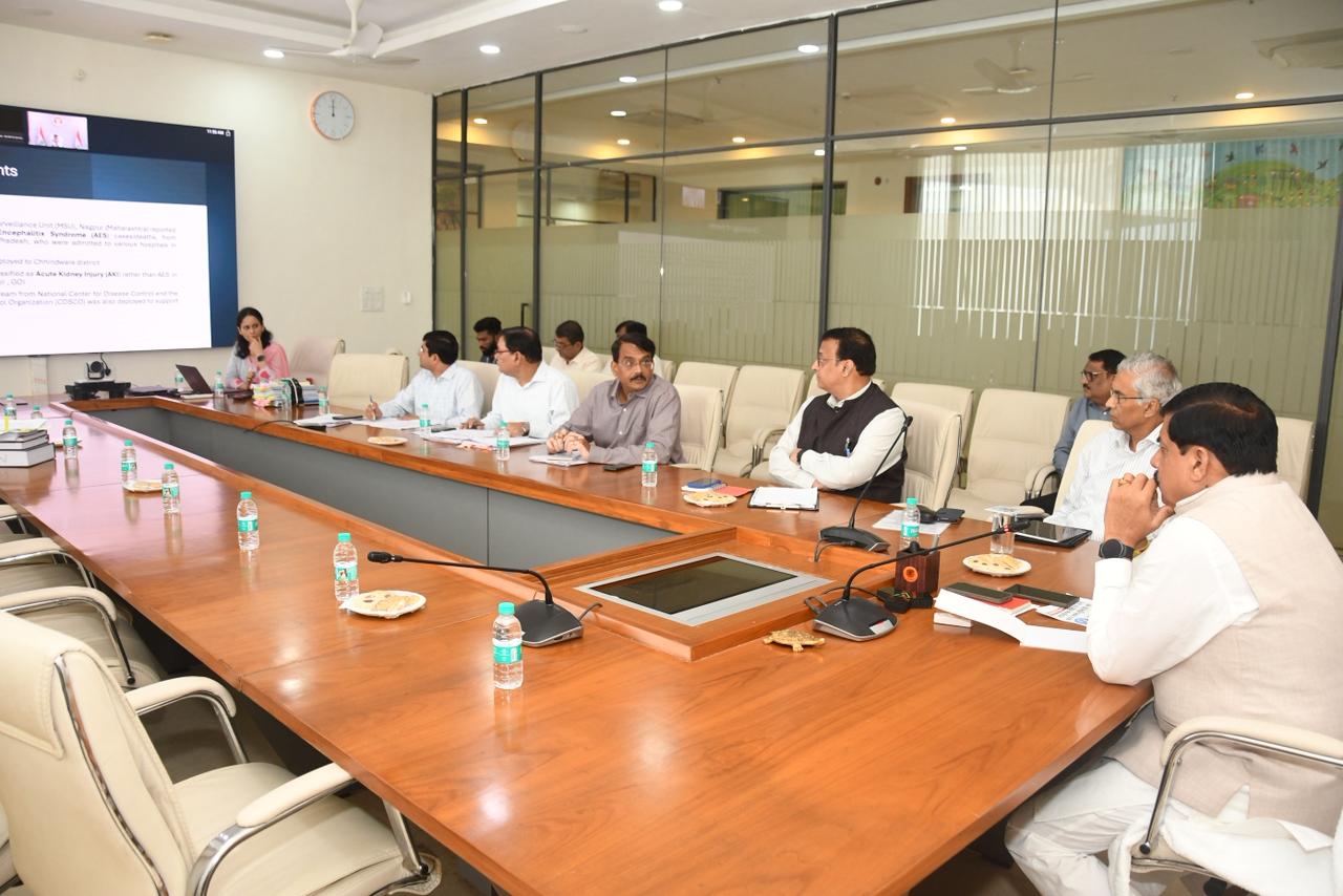 You are currently viewing CM मोहन यादव का बड़ा एक्शन: कोल्ड्रिफ सिरप कांड पर 3 अफसर सस्पेंड, विक्रय पर तत्काल बैन; CM ने दिए निर्देश — केमिस्ट और डॉक्टरों के साथ चलाया जाएगा जागरूकता अभियान!