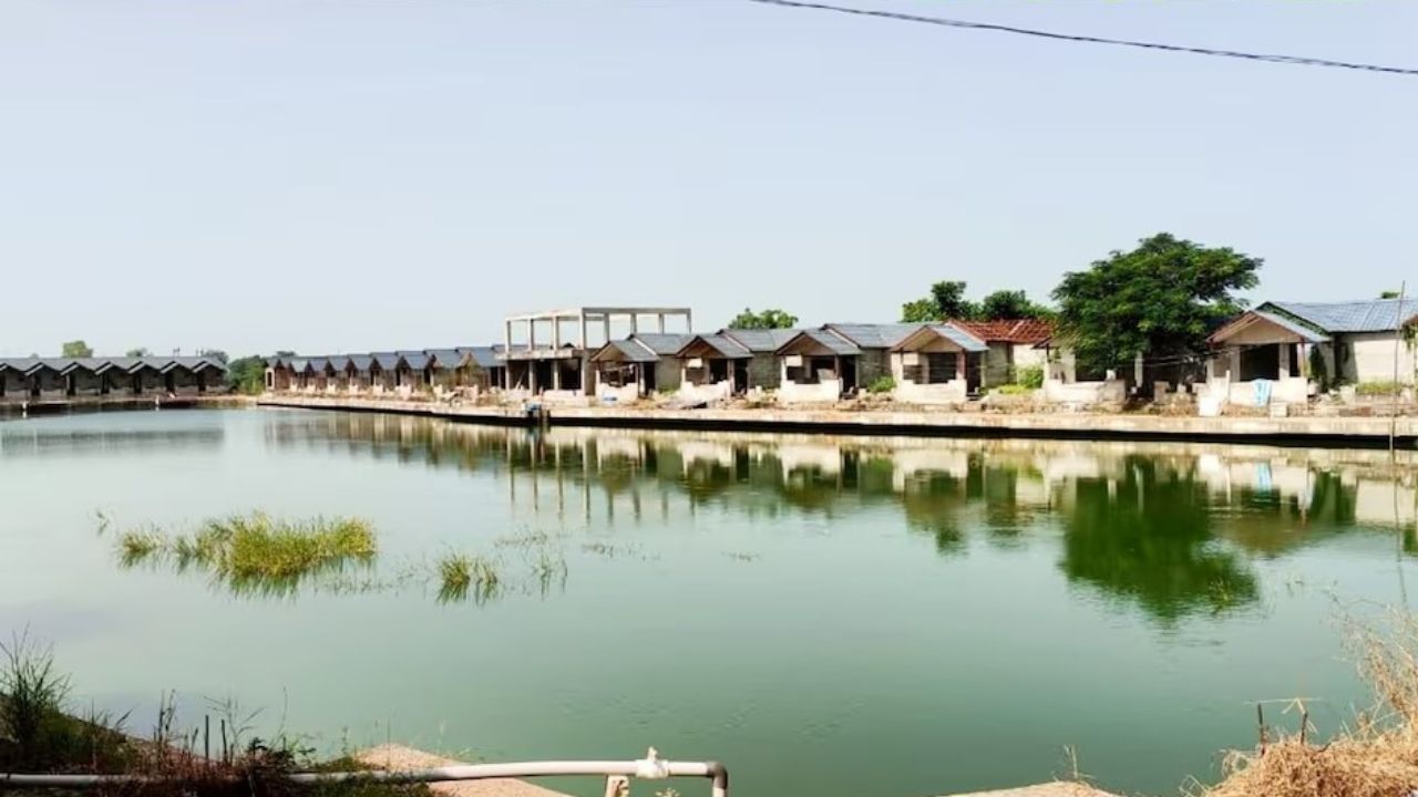 Read more about the article 2.6 KG सोना, 5.5 किलो चांदी…रिटायर्ड PWD इंजीनियर के ठिकानों पर लोकायुक्त का छापा, करोड़ों की संपत्ति जब्त