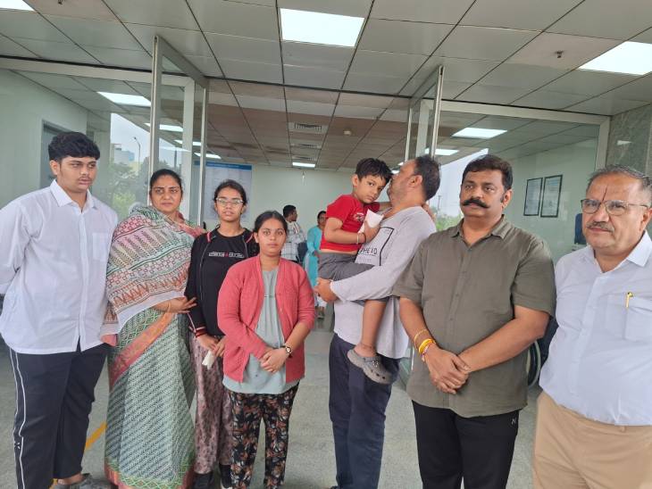 You are currently viewing इंदौर की वकील अभिजीता राठौर ने मौत के बाद भी दी ज़िंदगी — अंगदान से कई मरीजों को मिला नया जीवन, पति ने अंतिम विदाई में पहनाया मंगलसूत्र