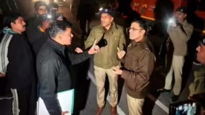 Read more about the article दिल्ली पुलिस Vs हिमाचल पुलिस: यूथ कांग्रेस के शर्टलेस प्रोटेस्ट पर क्यों हुआ टकराव? कोर्ट तक गया मामला