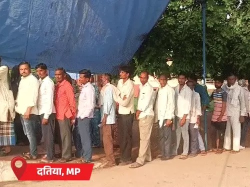 Read more about the article विधानसभा उपचुनाव 2026: बिहार की बांकीपुर, MP की दतिया और गुजरात की मंजलपुर सीट पर मतदान जारी, प्रशांत किशोर की पहली बड़ी चुनावी परीक्षा